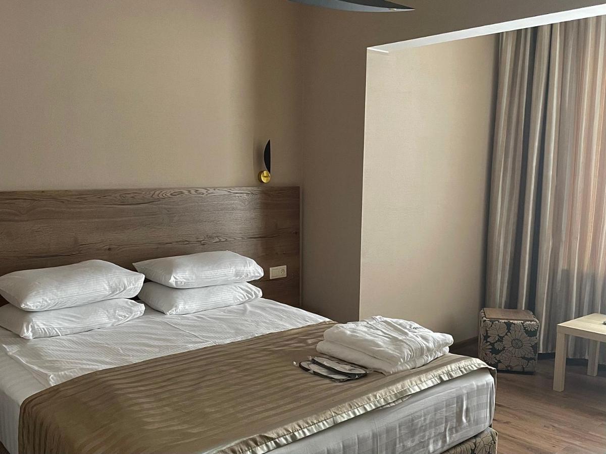 Hotel Gloria Deluxe Borovoje Eksteriør billede